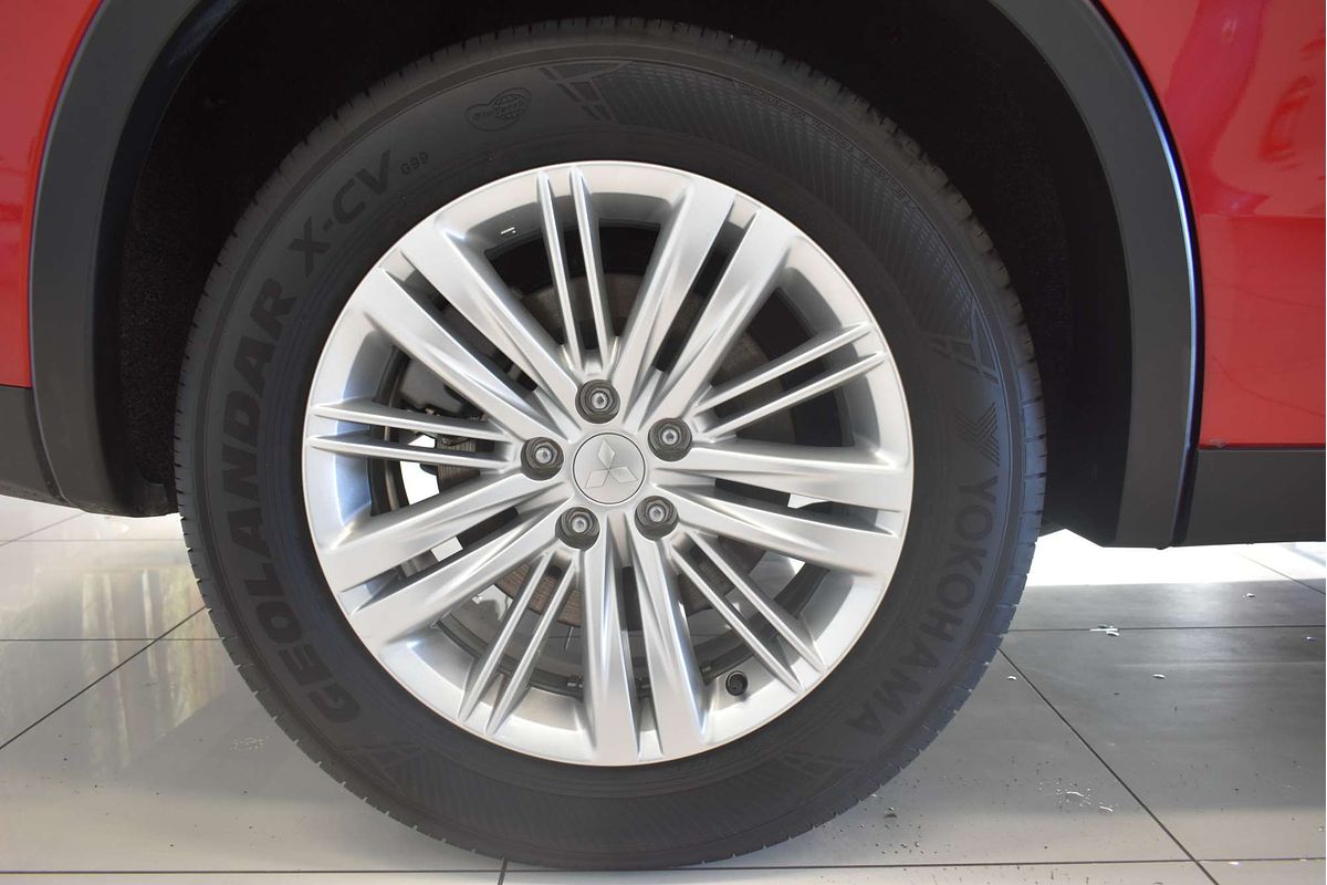 2023 Mitsubishi Outlander ES ZM
