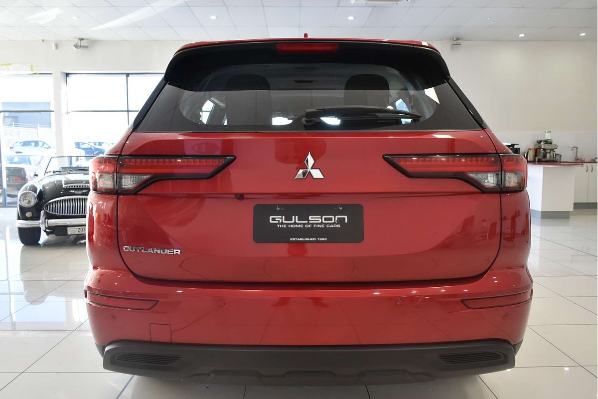 2023 Mitsubishi Outlander ES ZM