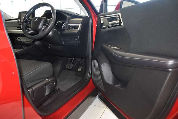 2023 Mitsubishi Outlander ES ZM
