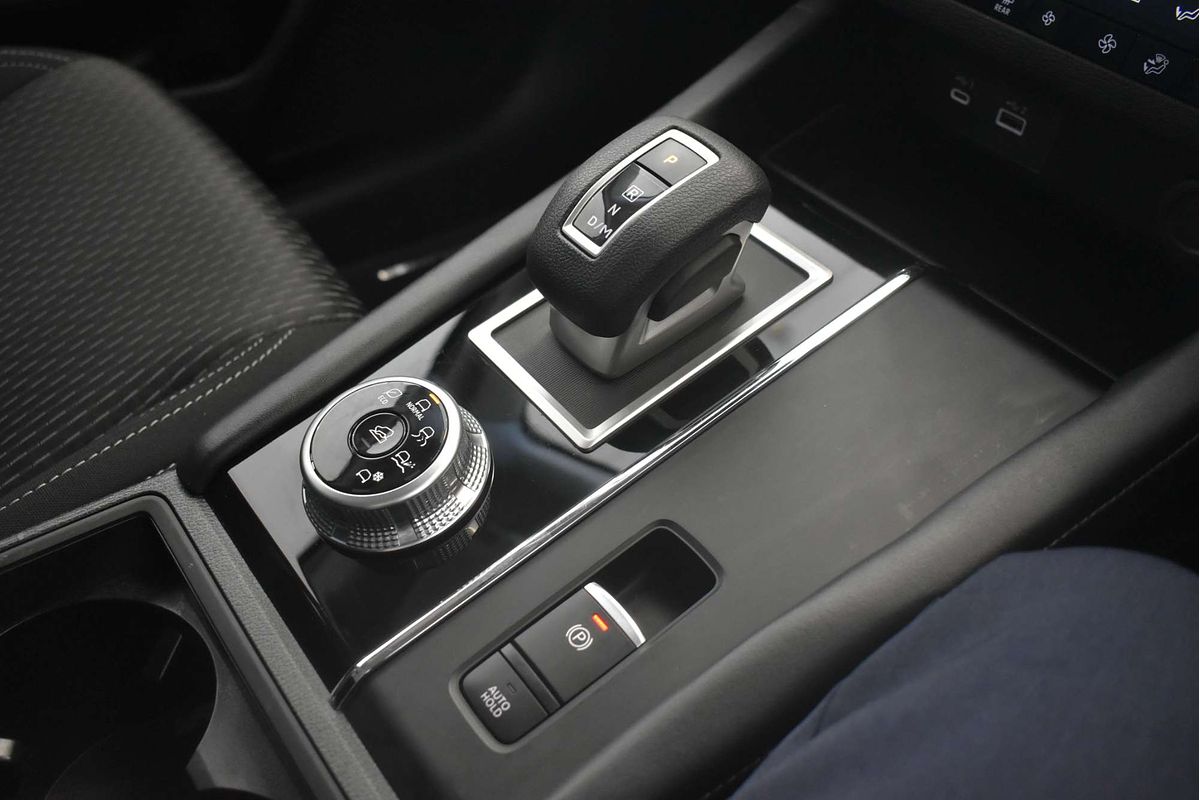 2023 Mitsubishi Outlander ES ZM