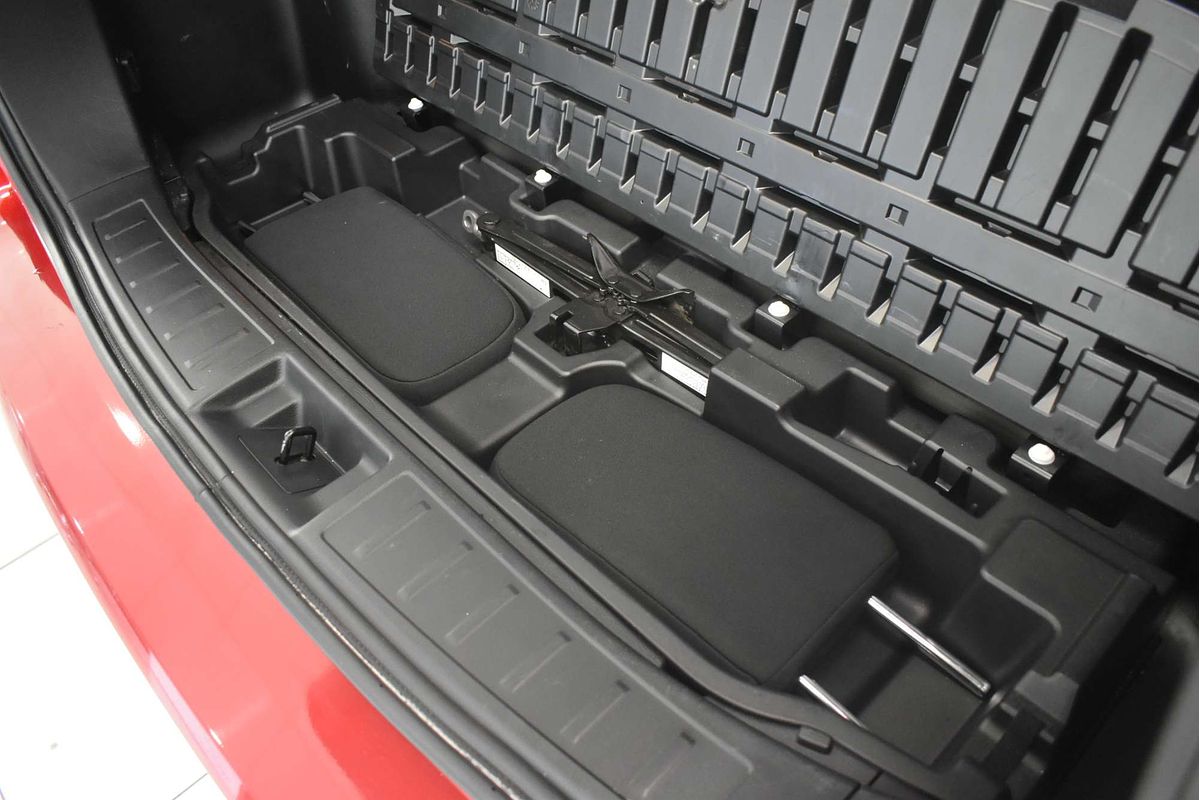 2023 Mitsubishi Outlander ES ZM