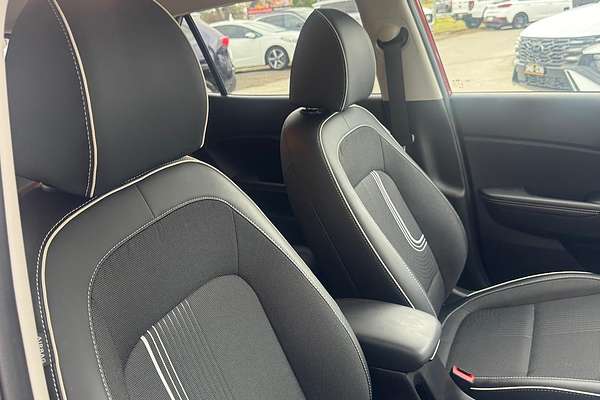 2024 Hyundai Venue Elite QX.V5