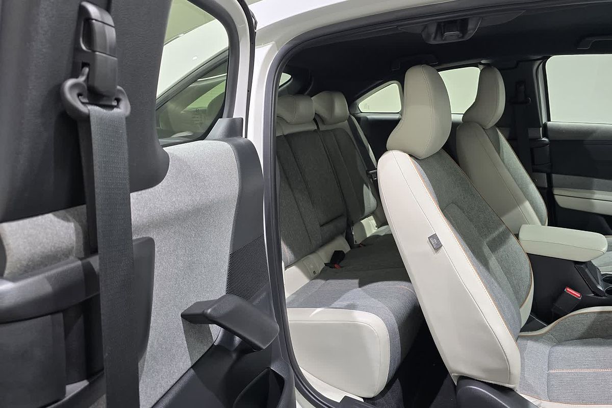 2022 Mazda MX-30 MX-30 G20E TOURING MHEV M30AAW5G