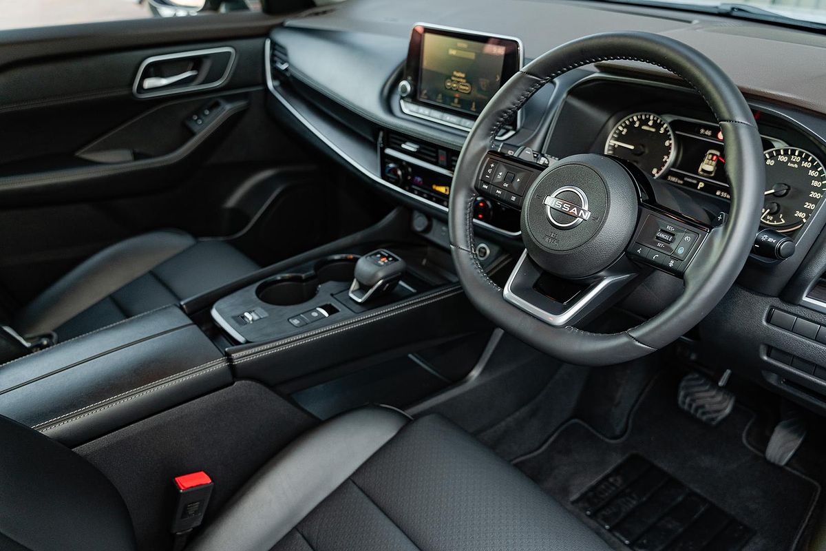 2024 Nissan X-TRAIL ST-L T33
