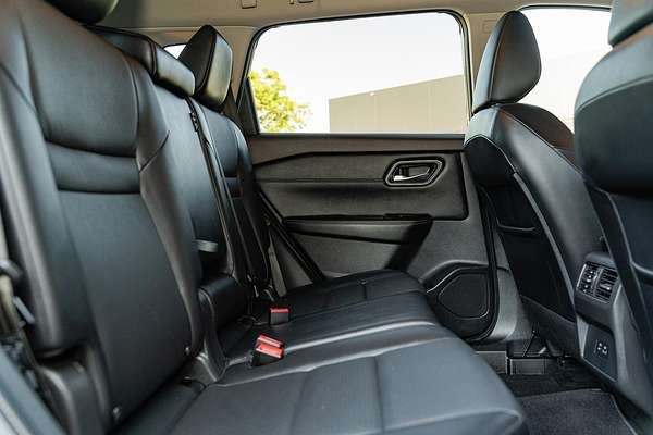 2024 Nissan X-TRAIL ST-L T33