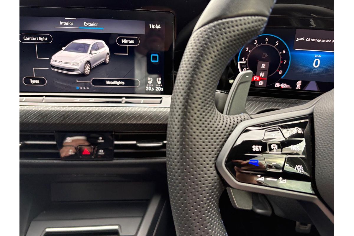 2022 Volkswagen Golf R 8