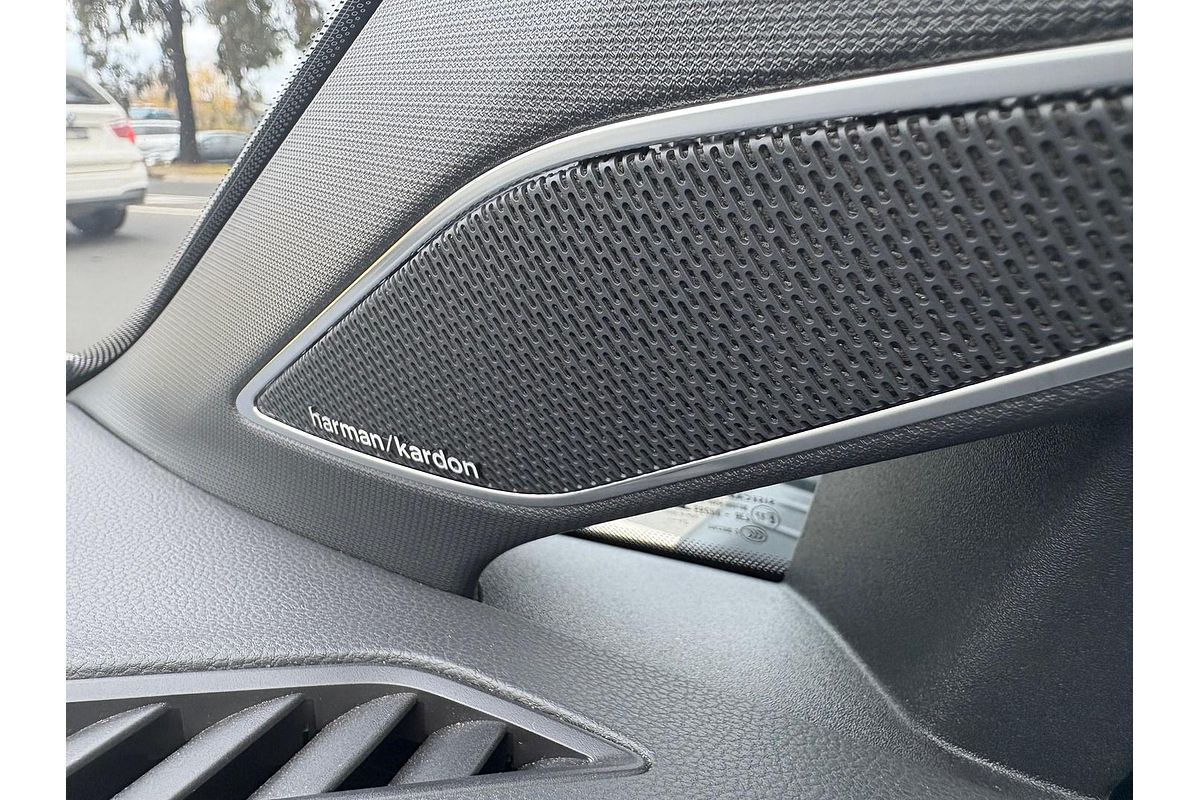2022 Volkswagen Golf R 8