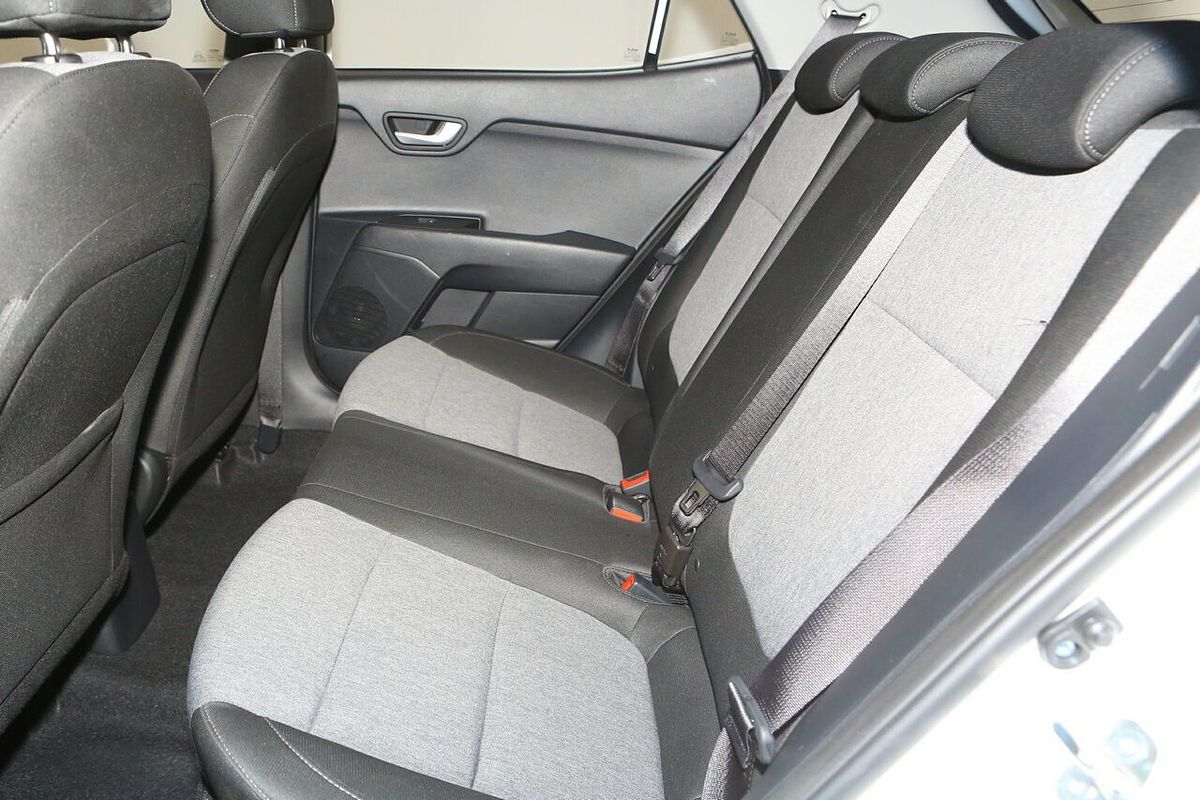 2024 Kia Stonic S YB