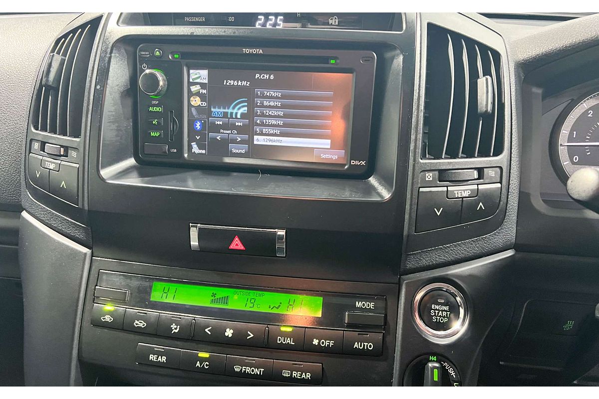 2015 Toyota Landcruiser GXL VDJ200R