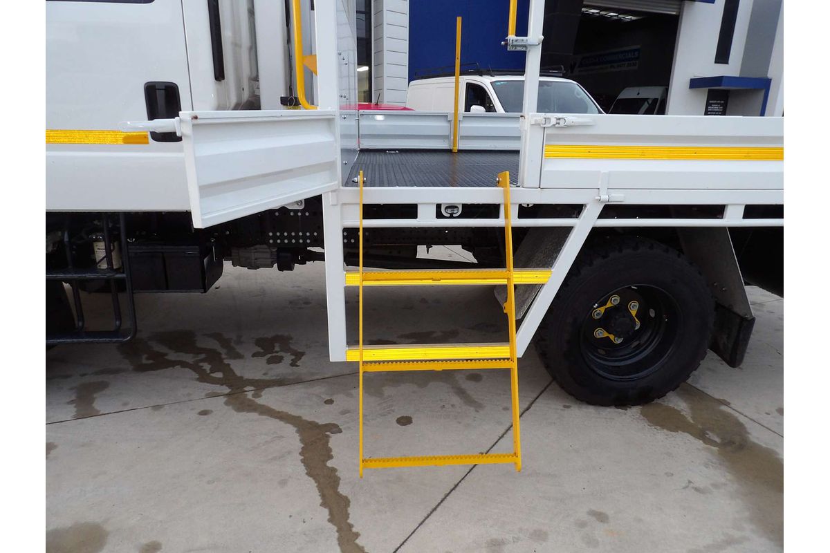 2022 Isuzu N Series NPS 75/45-155 4X4