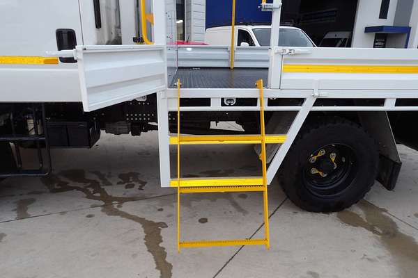 2022 Isuzu N Series NPS 75/45-155 4X4