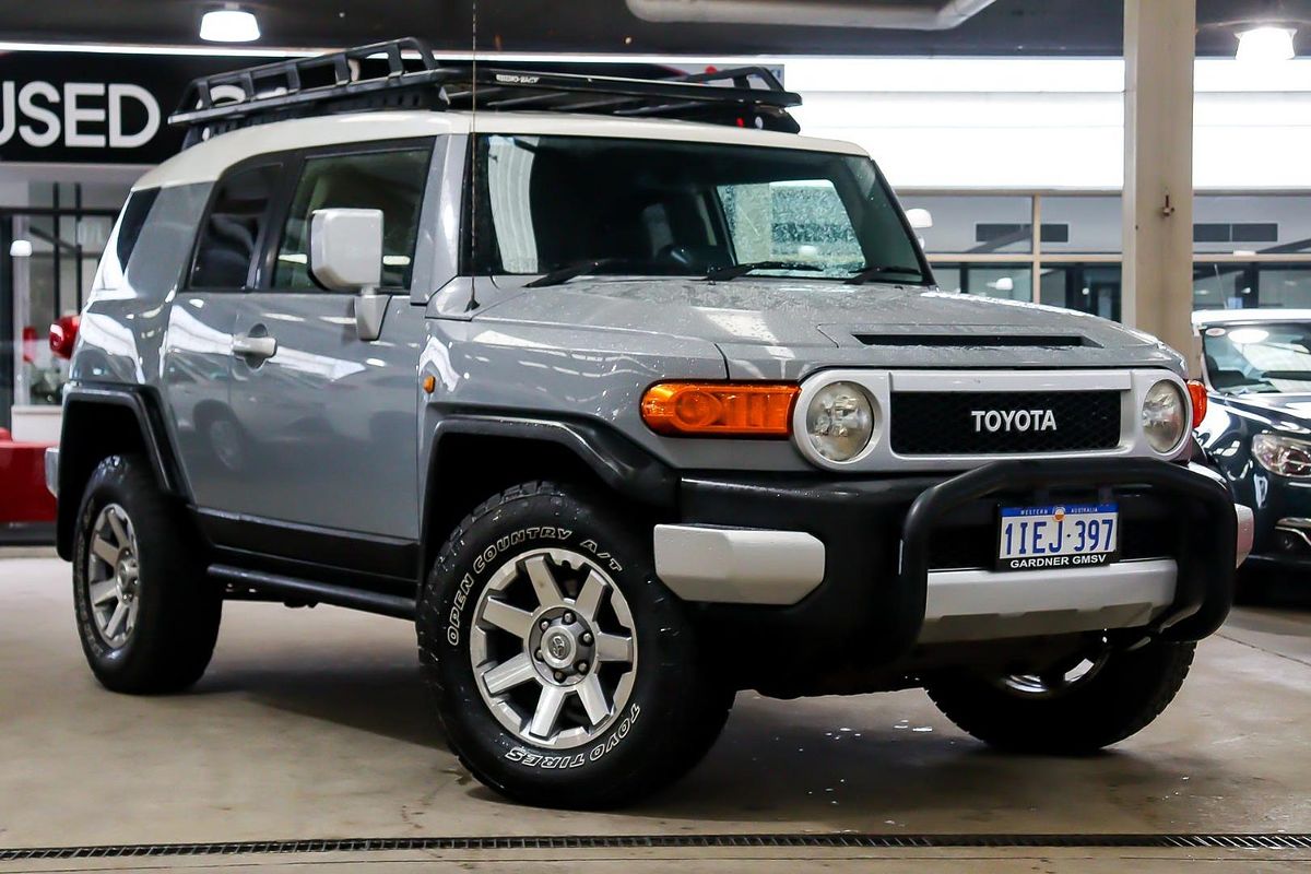 2013 Toyota FJ Cruiser GSJ15R