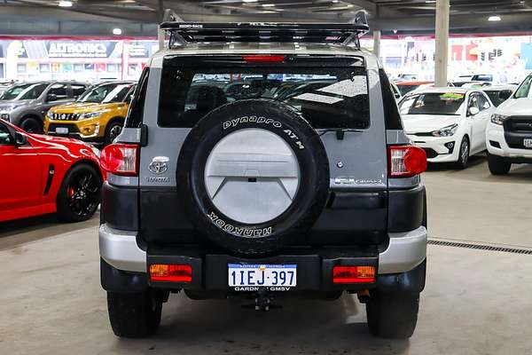 2013 Toyota FJ Cruiser GSJ15R