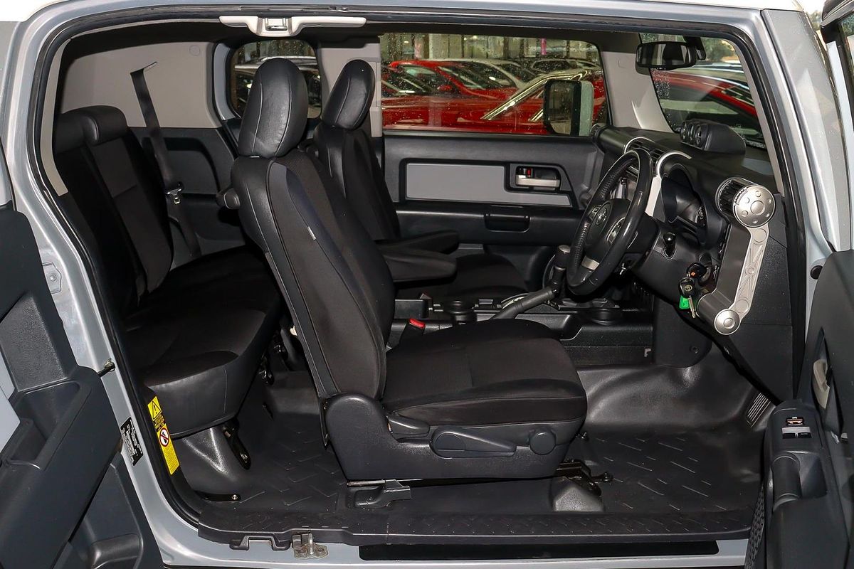 2013 Toyota FJ Cruiser GSJ15R