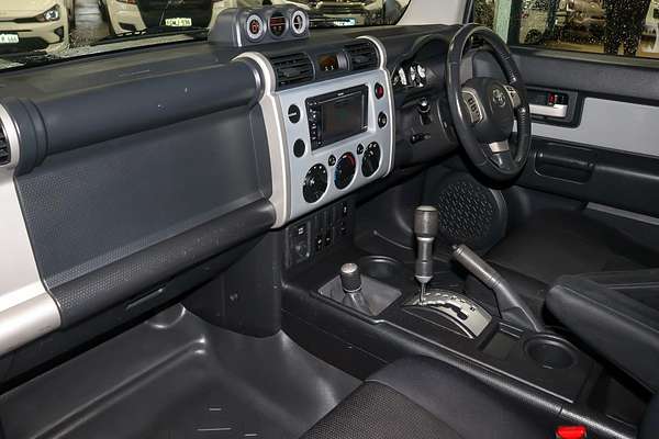 2013 Toyota FJ Cruiser GSJ15R