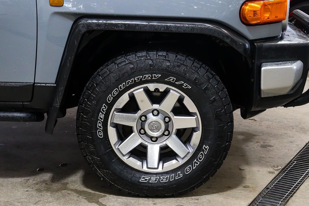 2013 Toyota FJ Cruiser GSJ15R