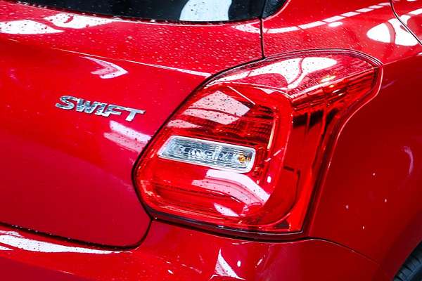 2018 Suzuki Swift GL Navigator AZ