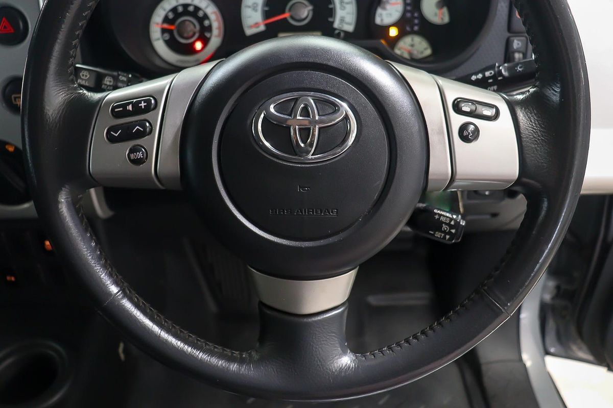 2013 Toyota FJ Cruiser GSJ15R