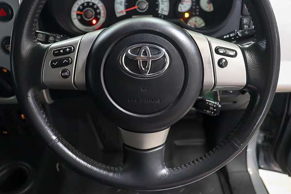 2013 Toyota FJ Cruiser GSJ15R