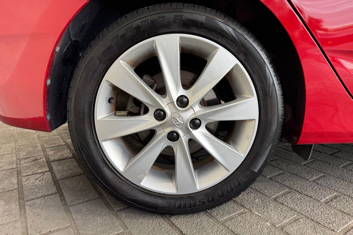 2018 Hyundai Accent Sport RB6
