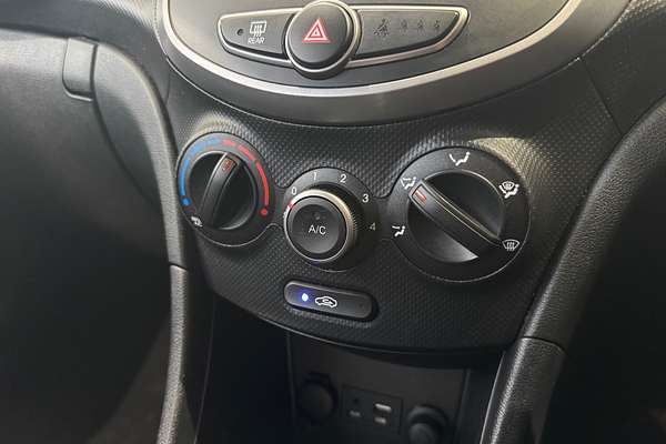 2018 Hyundai Accent Sport RB6