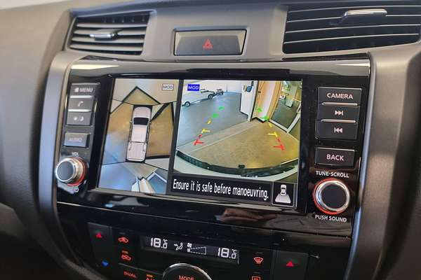 2025 Nissan Navara PRO-4X D23 4X4