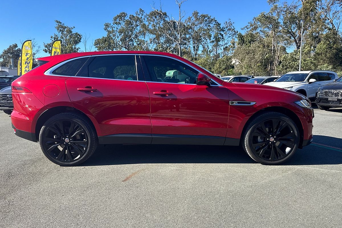 2017 Jaguar F-PACE 25t Prestige X761