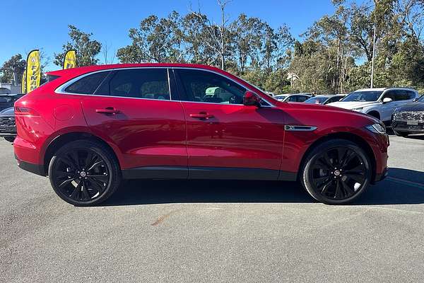 2017 Jaguar F-PACE 25t Prestige X761