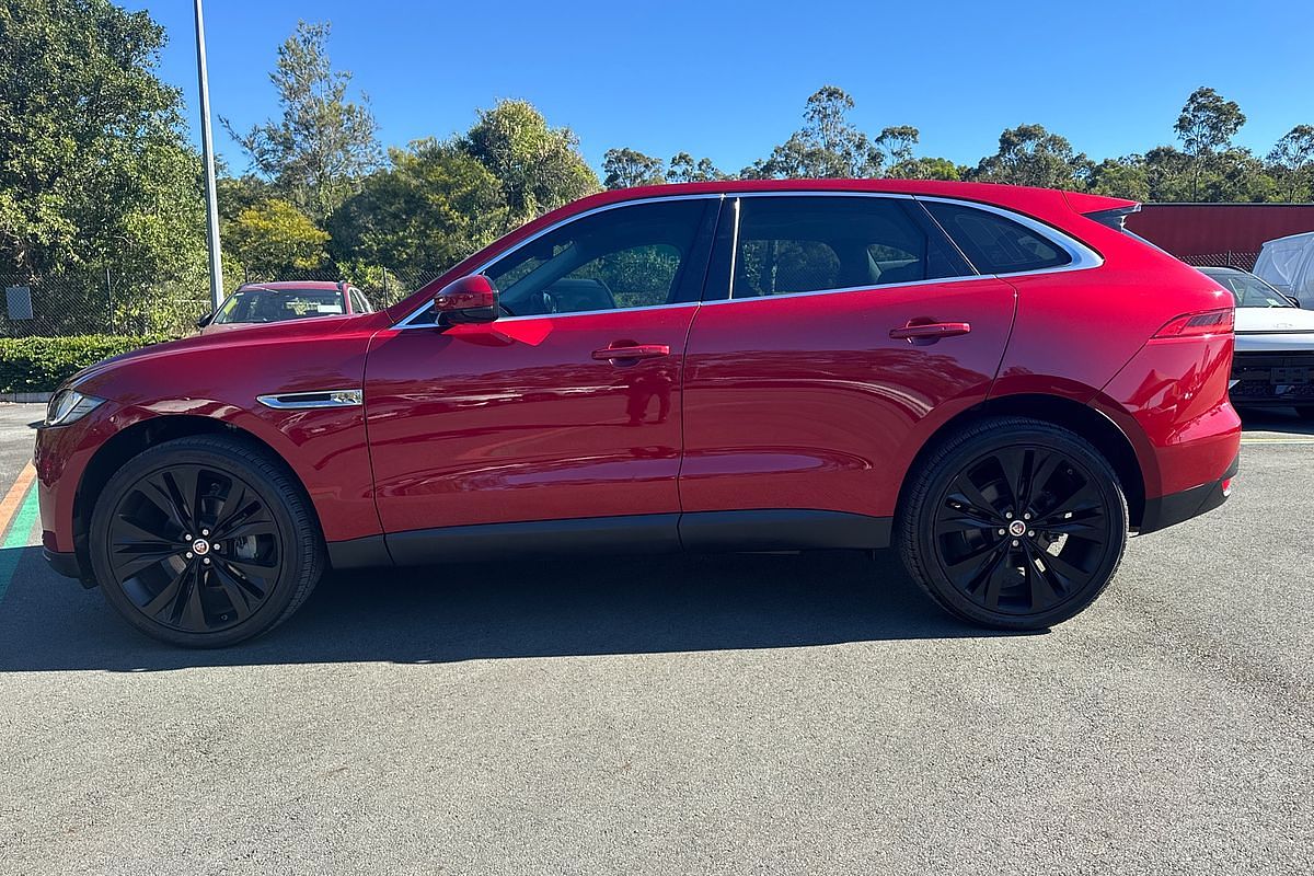 2017 Jaguar F-PACE 25t Prestige X761
