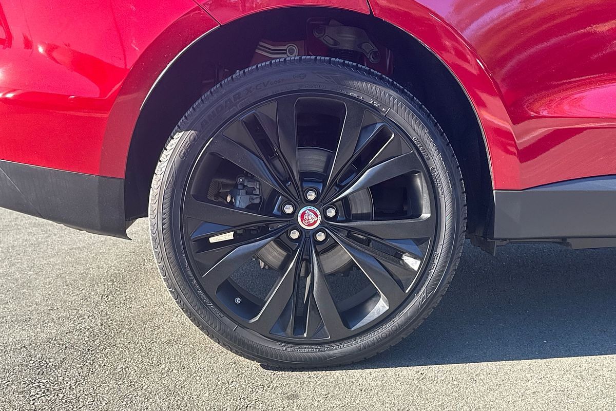 2017 Jaguar F-PACE 25t Prestige X761