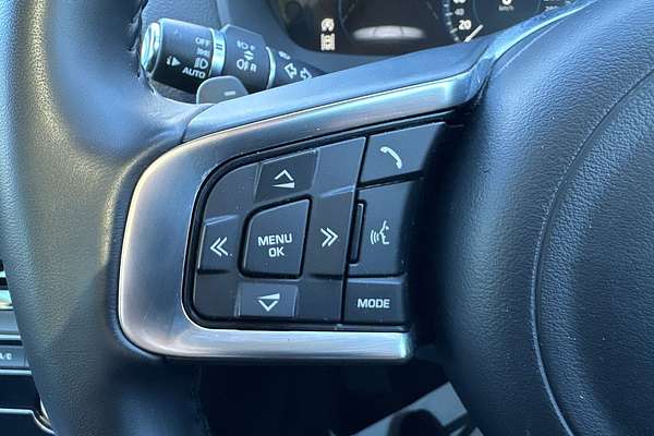 2017 Jaguar F-PACE 25t Prestige X761