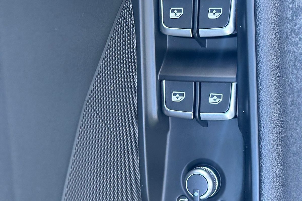 2019 Audi A3 35 TFSI S line plus 8V