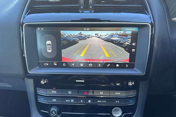 2017 Jaguar F-PACE 25t Prestige X761