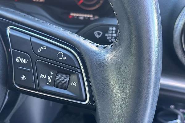 2019 Audi A3 35 TFSI S line plus 8V