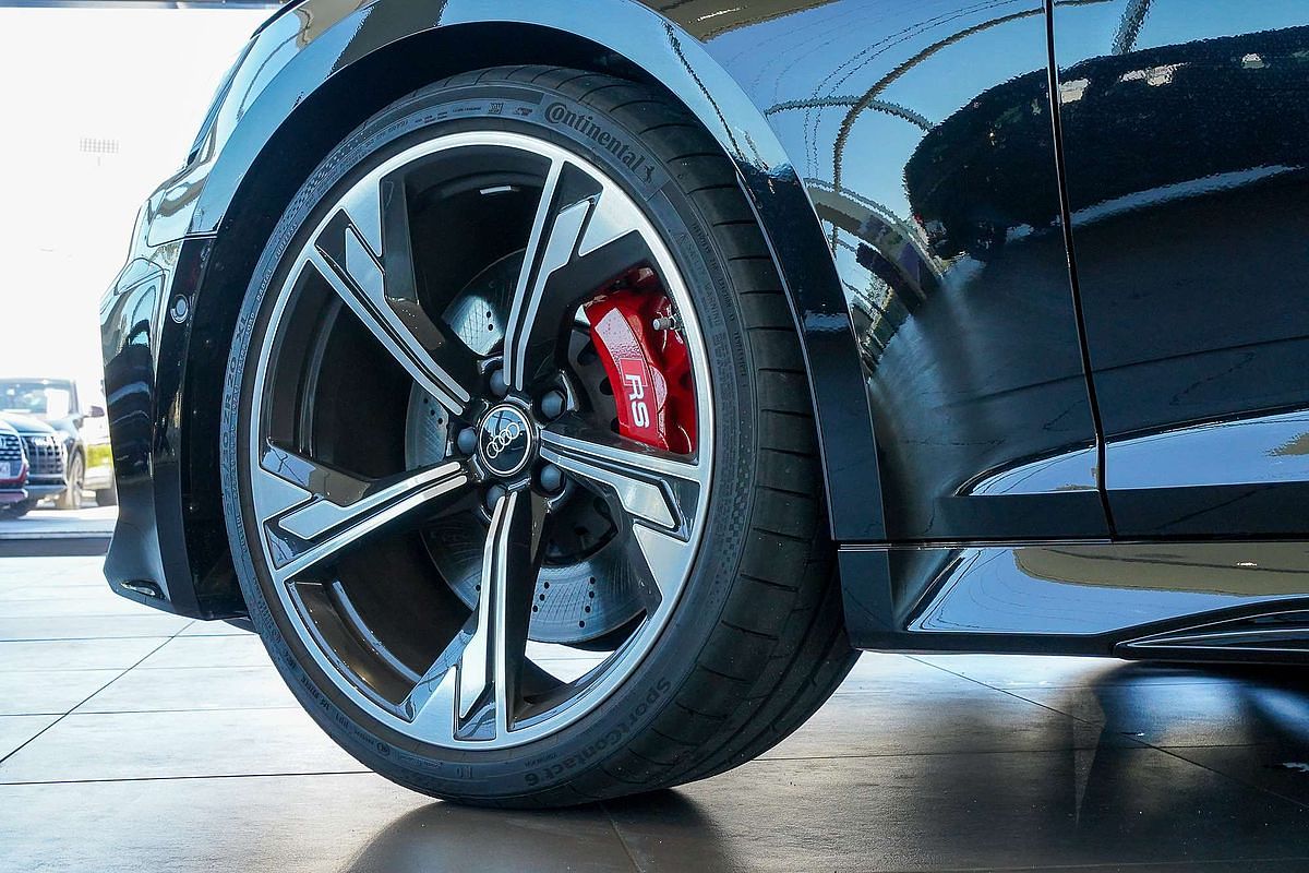 2024 Audi RS5 F5