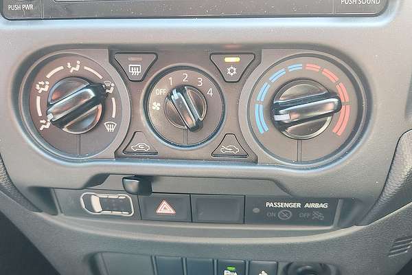2020 Mitsubishi Triton GLX MR 4X4