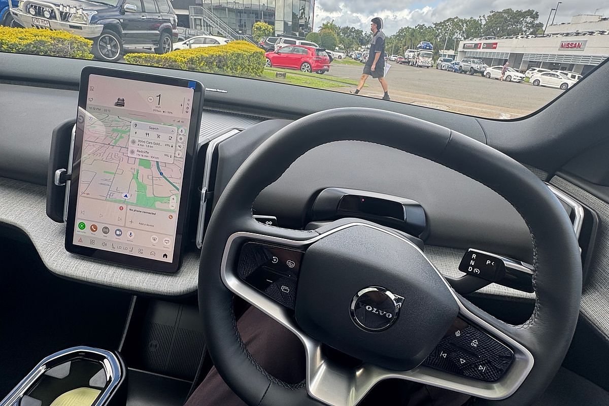 2023 Volvo EX30 Single Motor Extended Range Ultra