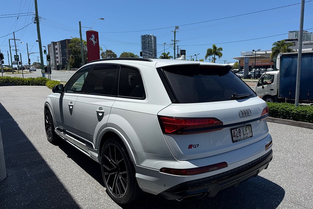 2024 Audi Q7 55 TFSI S line 4M
