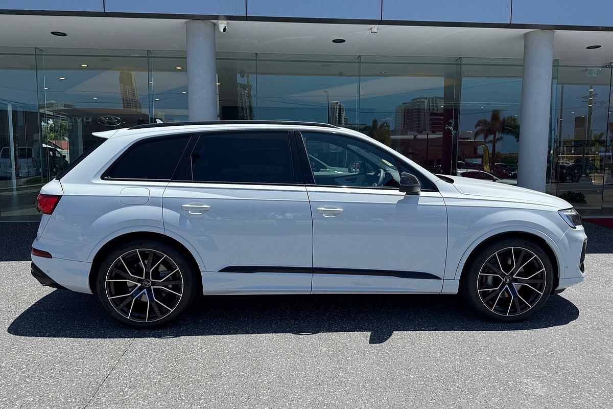 2024 Audi Q7 55 TFSI S line 4M