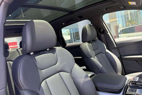 2024 Audi Q7 55 TFSI S line 4M