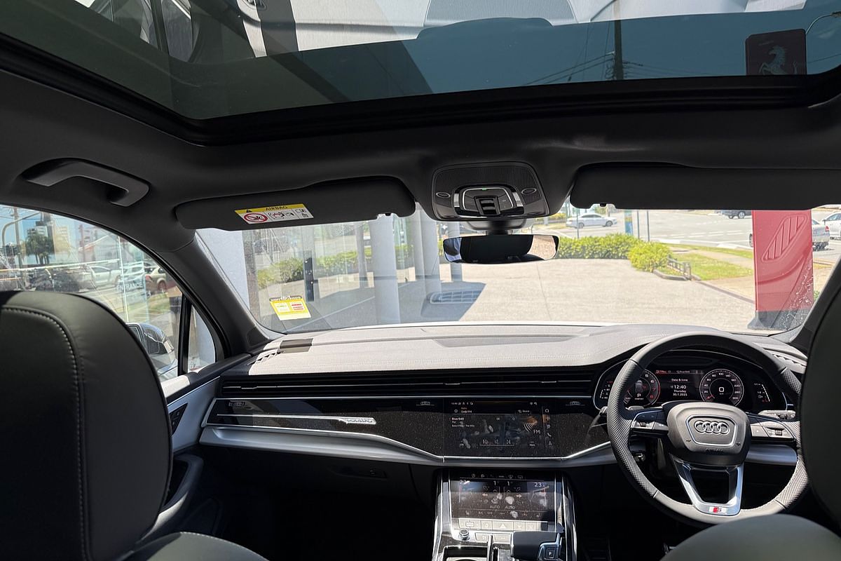 2024 Audi Q7 55 TFSI S line 4M