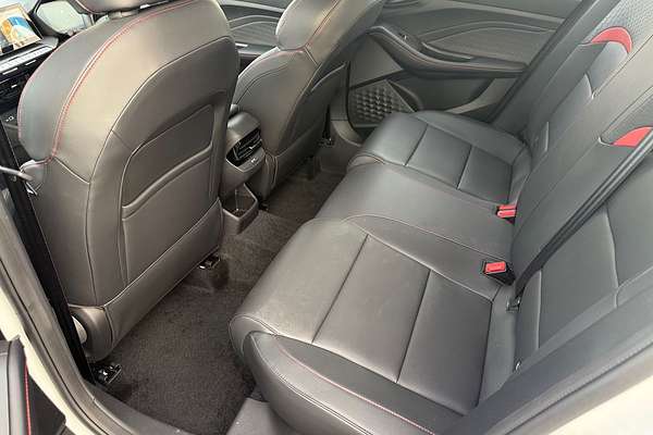2024 MG MG5 Essence