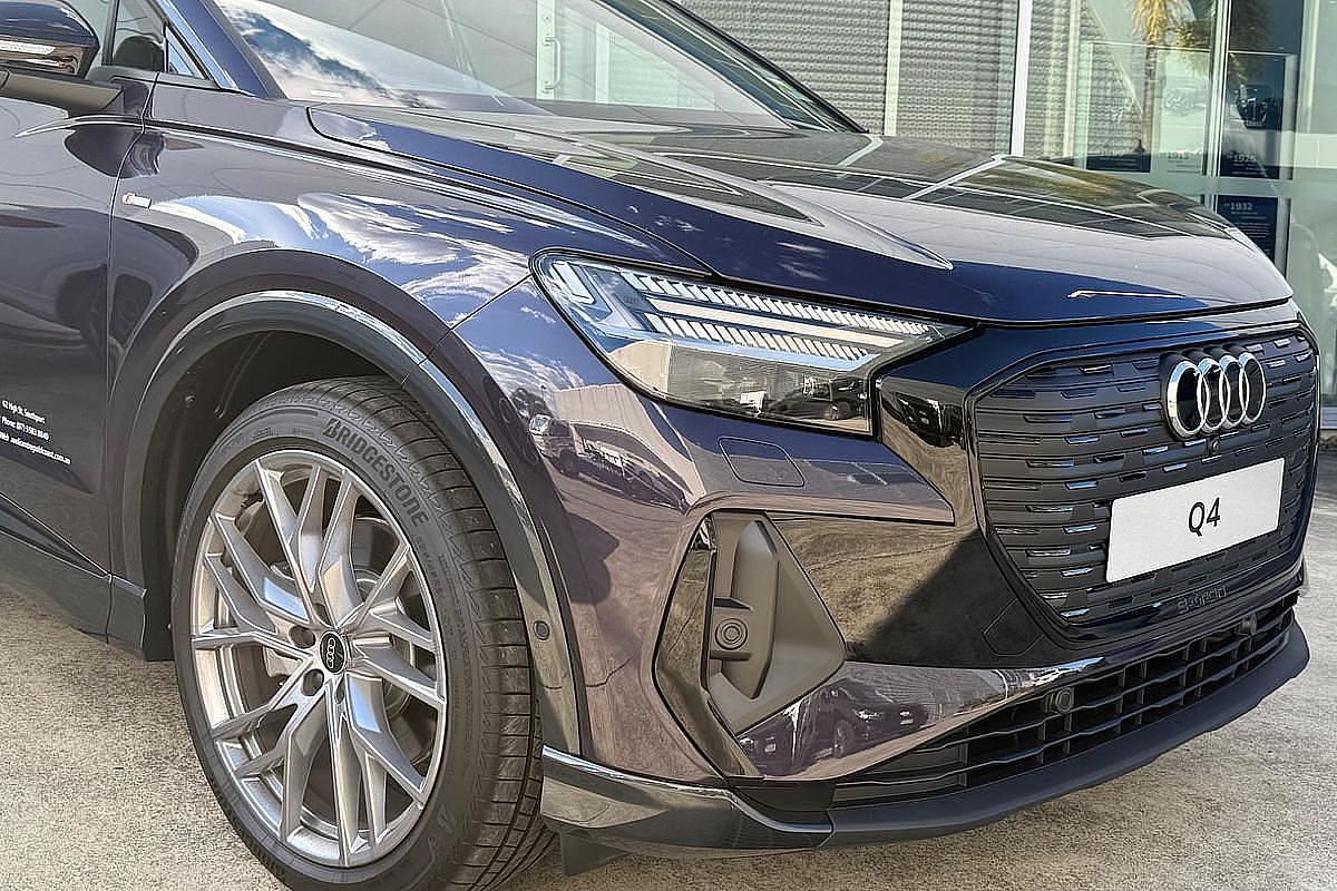2024 Audi Q4 e-tron 55 F4
