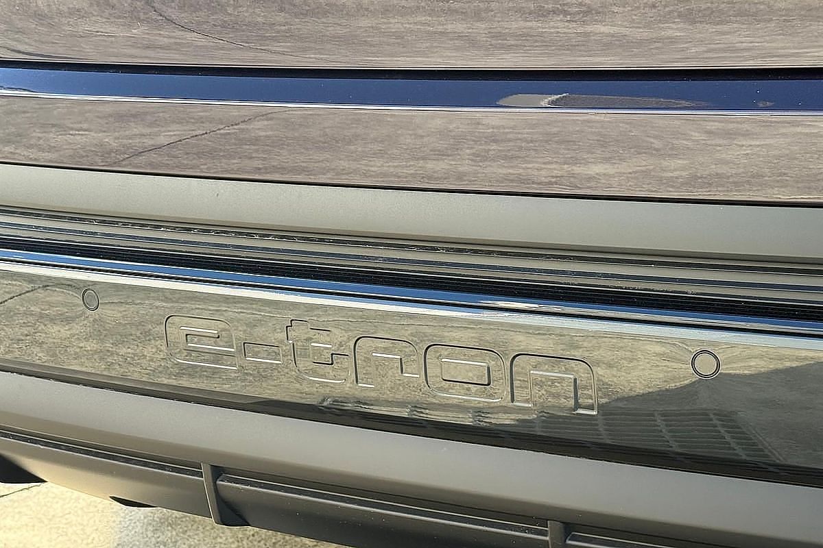 2024 Audi Q4 e-tron 55 F4