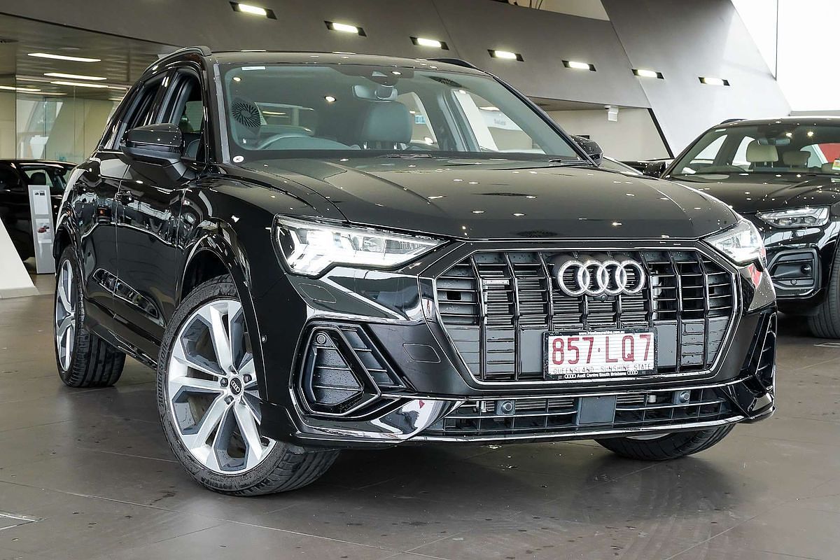 2024 Audi Q3 40 TFSI S line F3