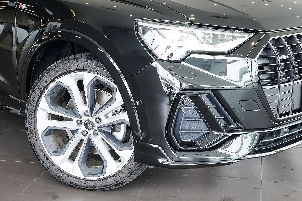 2024 Audi Q3 40 TFSI S line F3