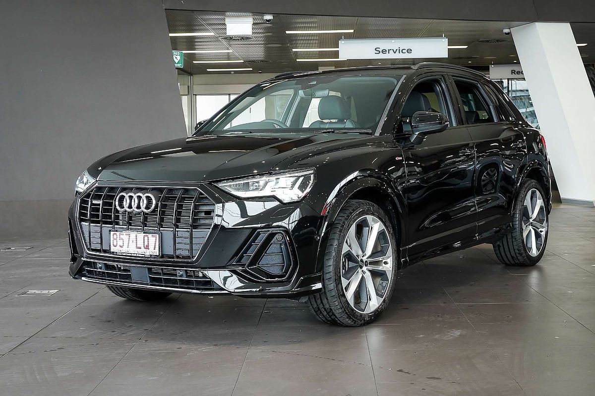 2024 Audi Q3 40 TFSI S line F3