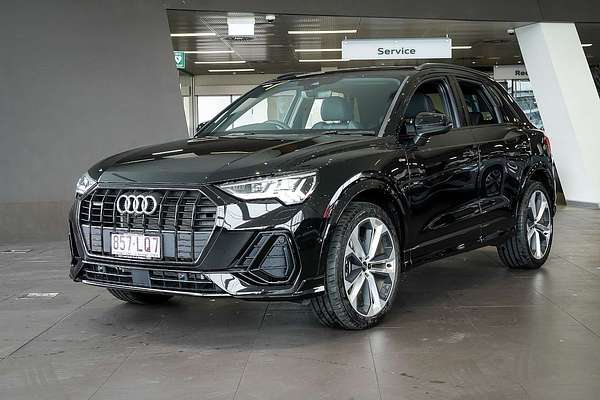 2024 Audi Q3 40 TFSI S line F3