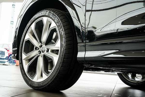 2024 Audi Q3 40 TFSI S line F3