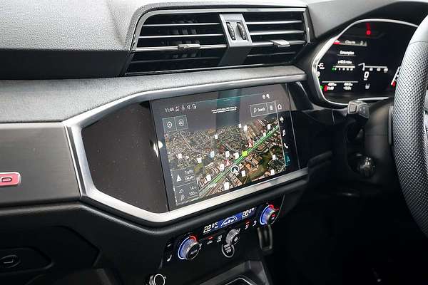 2024 Audi Q3 40 TFSI S line F3